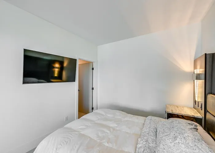 Apartment Near Trails! Mtn-view Couples Haven In *