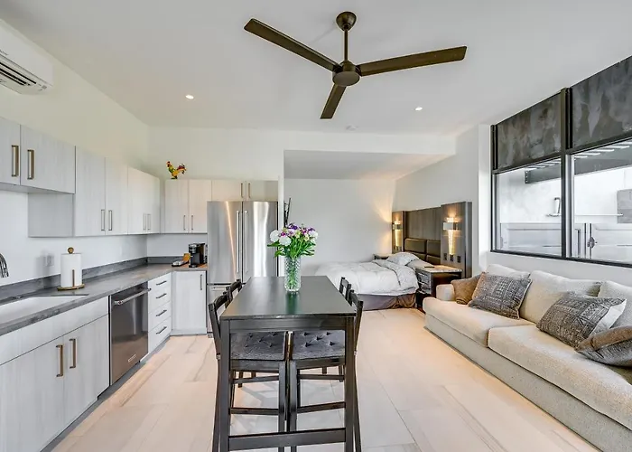 Near Trails! Mtn-view Couples Haven In *