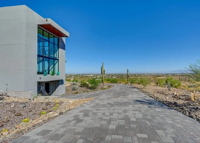 Near Trails! Mtn-view Couples Haven In *